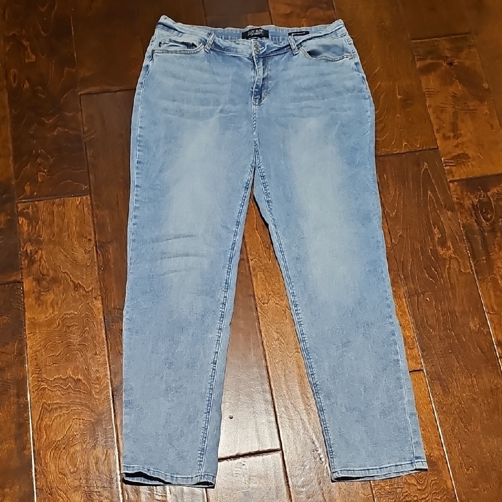 Judy Blue Sz 15/32 Boyfriend Fit Non-Distressed Jeans NWOT